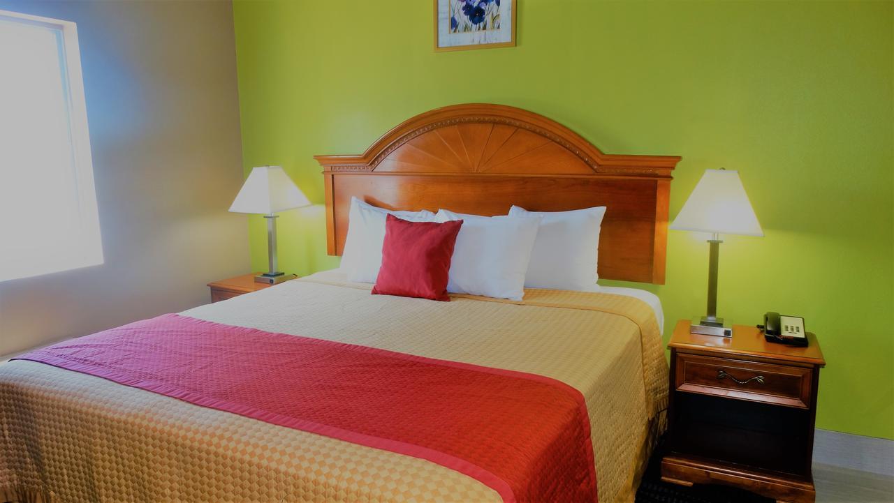 Oak Tree Inn & Suites Claxton Eksteriør billede